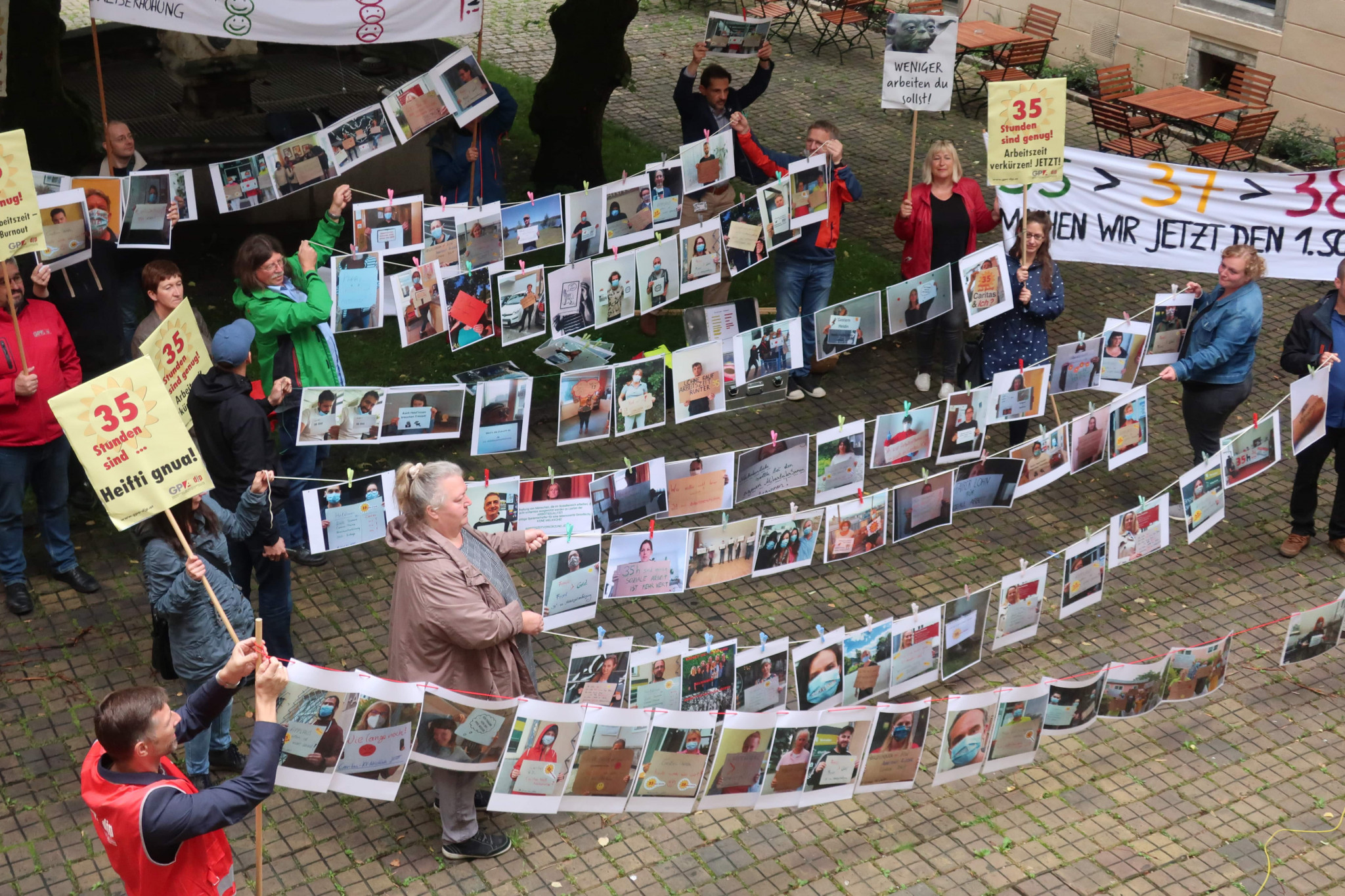 Caritas-Dienstgeber Lassen Uns Hängen! – Aktion Zur KV-Verhandlung ...